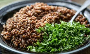 Kasza gryczana a gluten: Czy jest bezpieczna? Sprawdź!