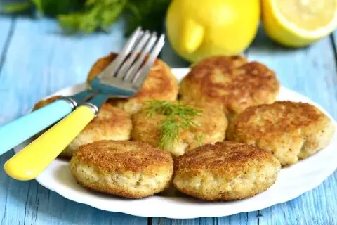 Piątkowy obiad: Ryby, pierogi i szybkie dania bez mięsa